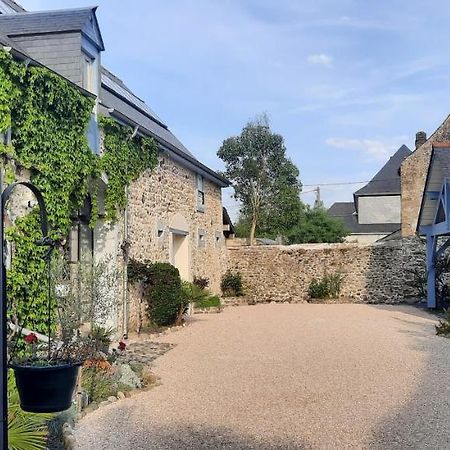La Ferme Aux Fleurs Bed & Breakfast Ossun Eksteriør bilde