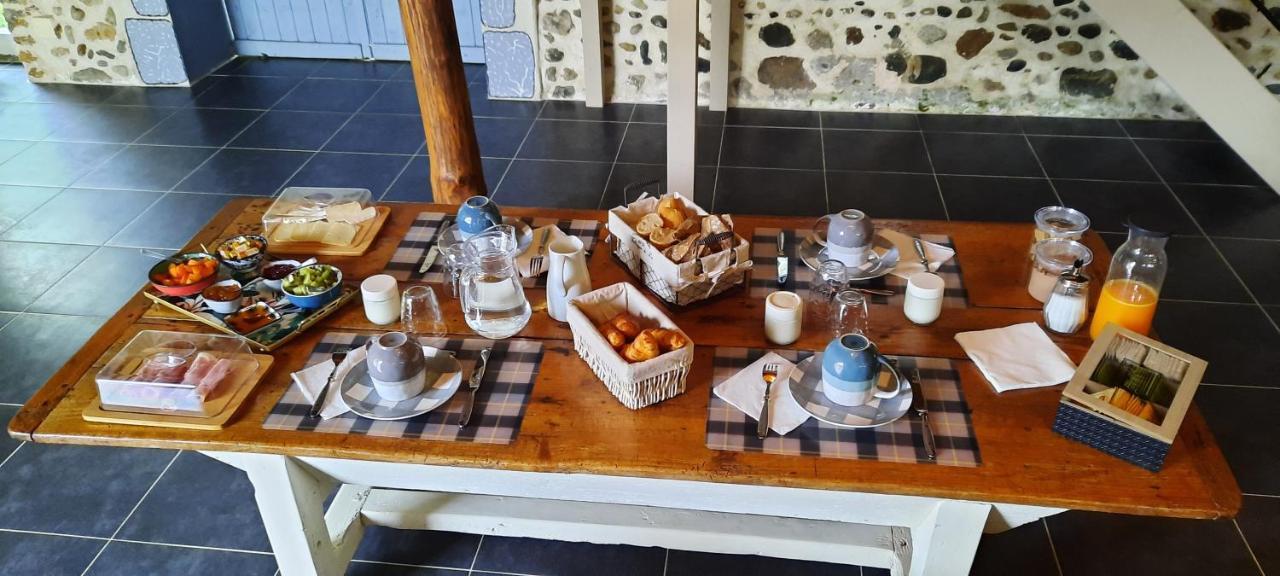 La Ferme Aux Fleurs Bed & Breakfast Ossun Eksteriør bilde